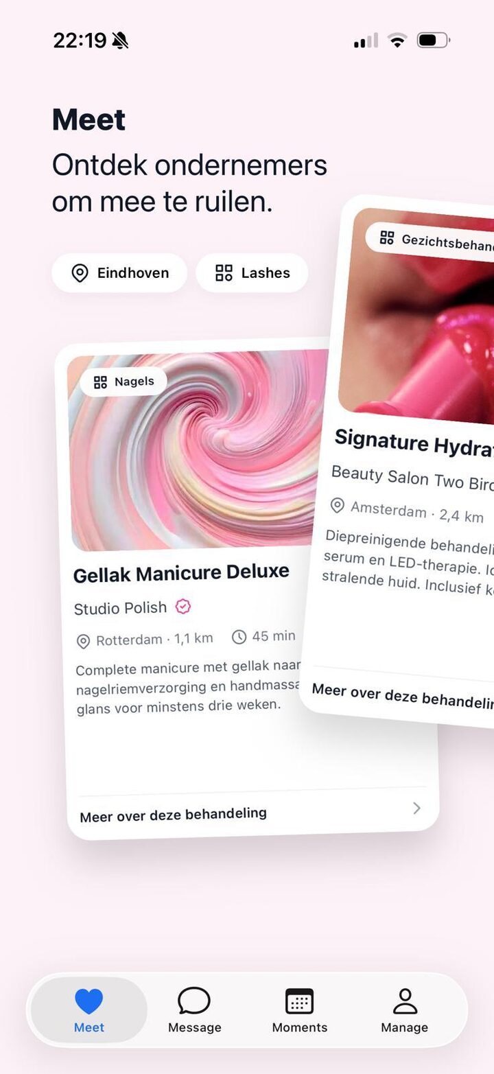 Het Meet-scherm met behandelingskaarten om doorheen te swipen