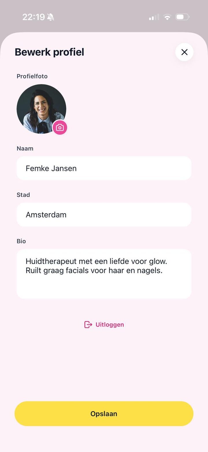 Scherm om het profiel te bewerken: profielfoto, naam, stad en bio